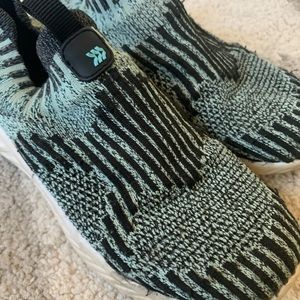 Size 1 knitted flexible youth girl shoes